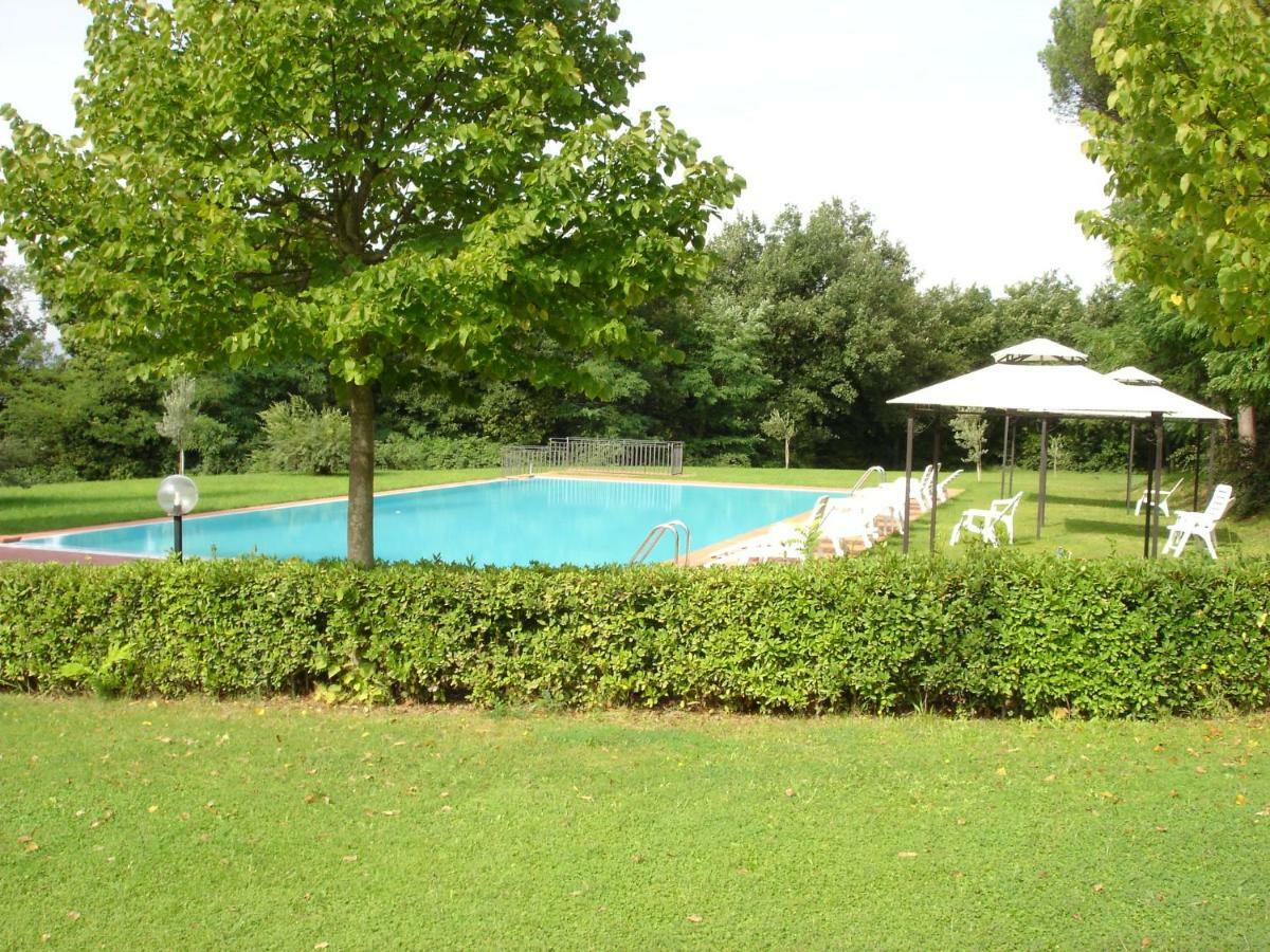Appartamenti Avanella A 150 Mt Dalla Piscina 150 Mt From Swimming Pool Certaldo Luaran gambar